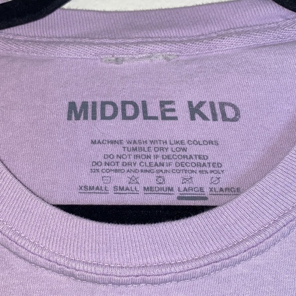 Middle Kid-No F to give tee shirt size L - Picture 6 of 7